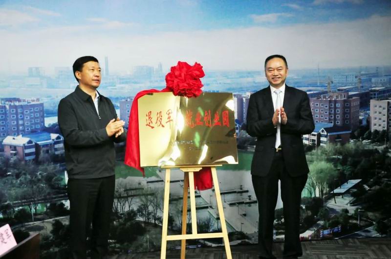 1657091431604035.jpg 640.jpg